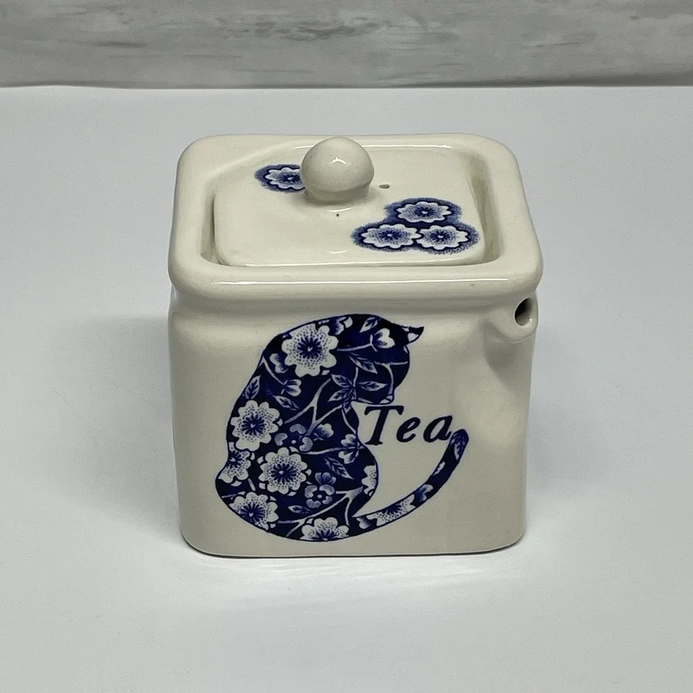 Royal Crownford Staffordshire‎ England Blue Calico Cat Cube Teapot Vintage